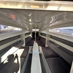 Maxus 24 EVO wnętrze